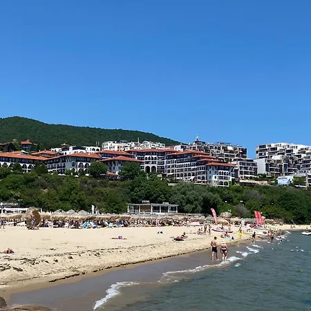 アパート Horizon 5 'a' *