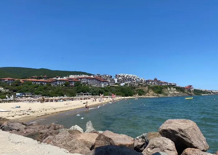 Horizon 5 'a' Apartment *